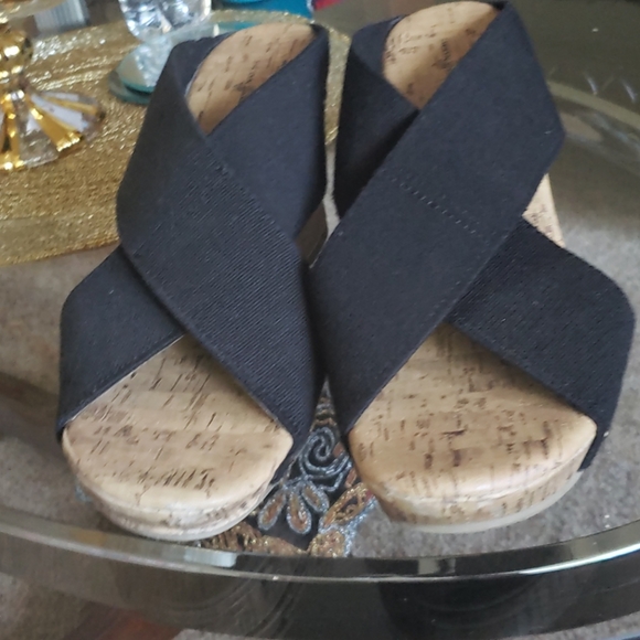 Heals - Picture 2 of 3